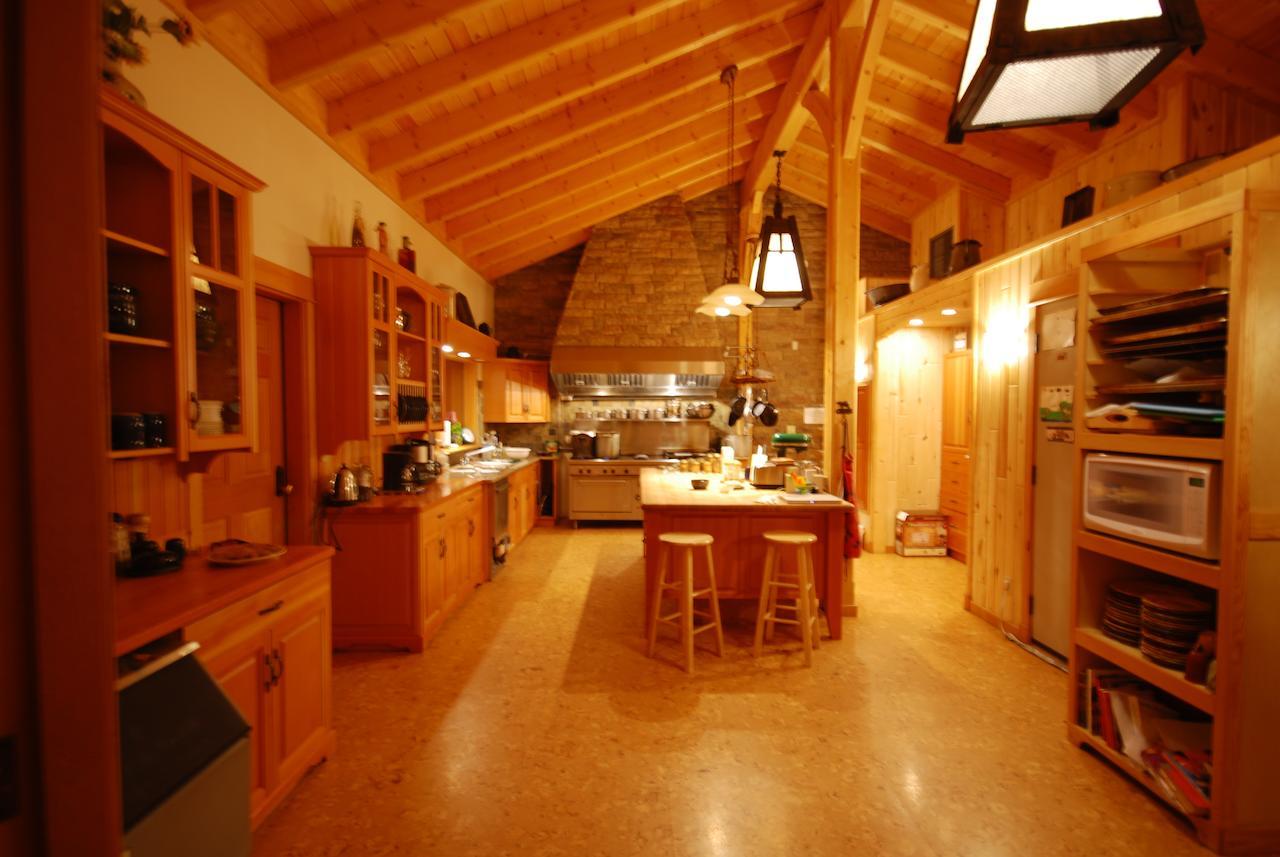 Bear Claw Lodge Kispiox Exteriör bild