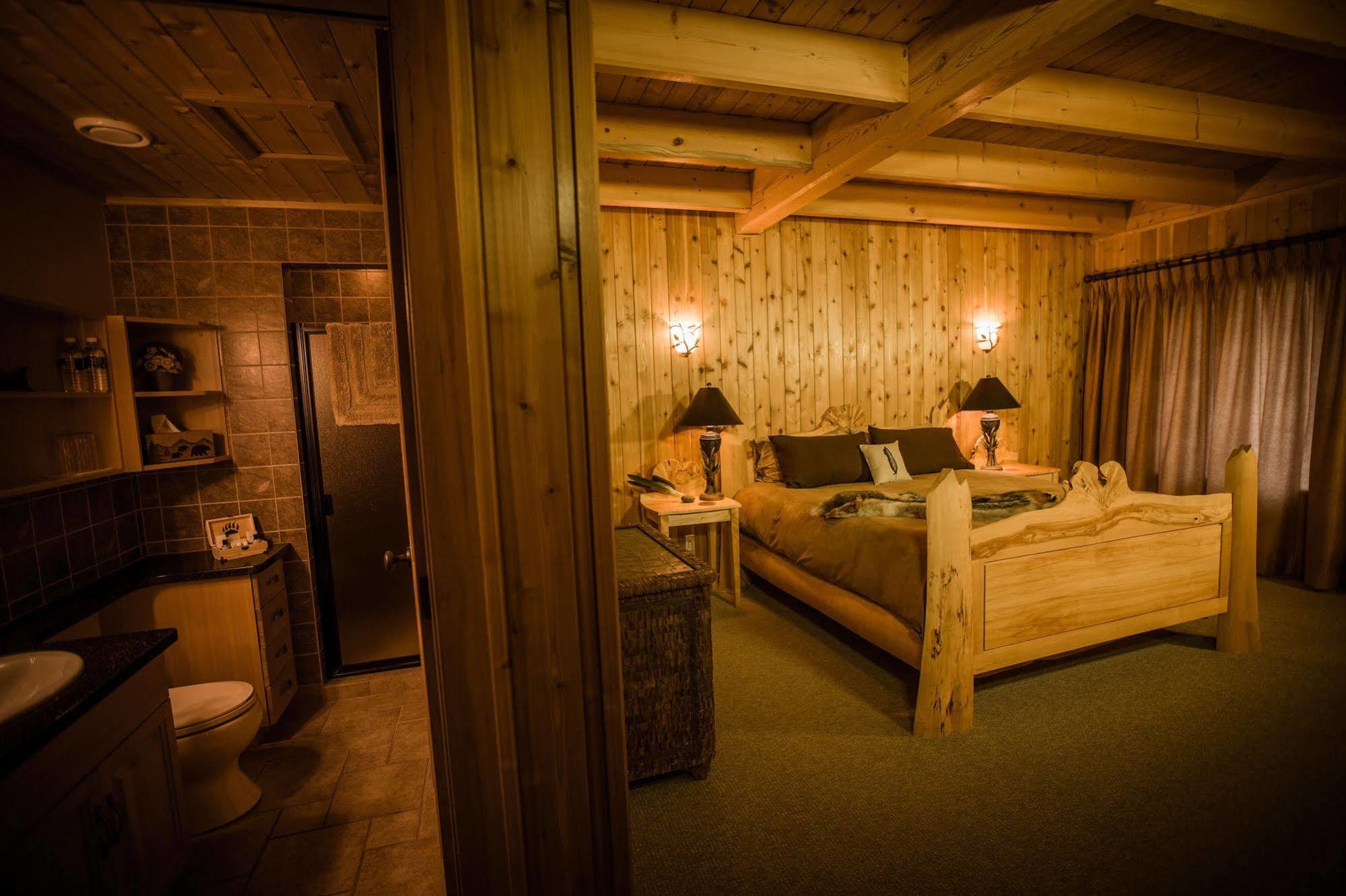 Bear Claw Lodge Kispiox Exteriör bild