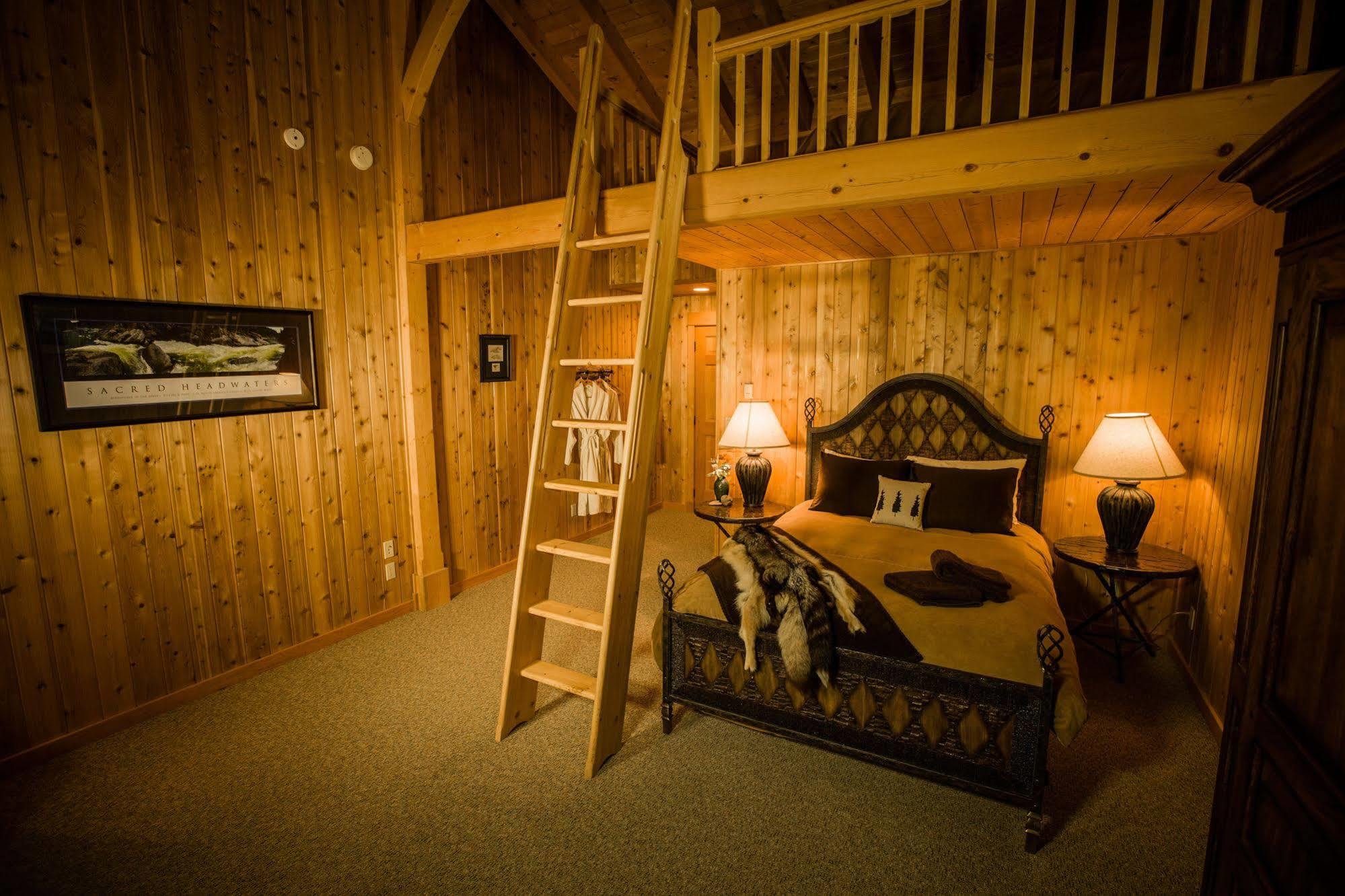 Bear Claw Lodge Kispiox Exteriör bild